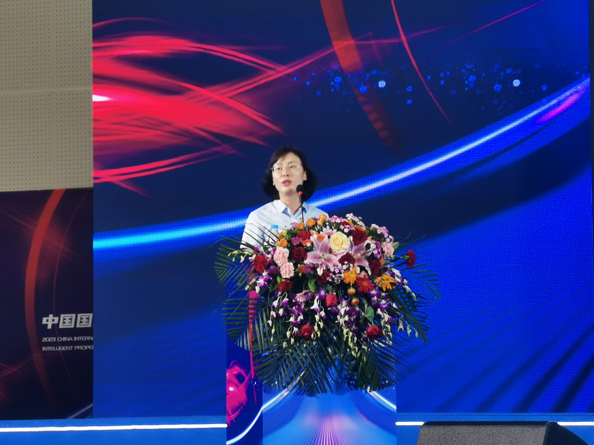 润华物业总经理助理王雅婷在天津物博会论坛发表主题演讲